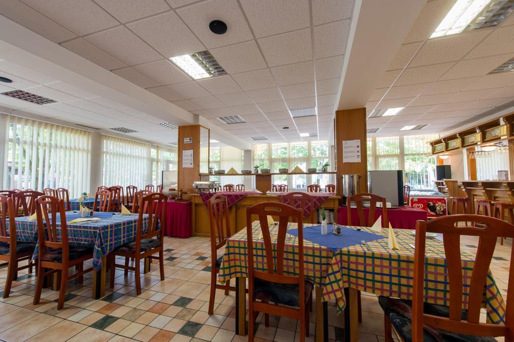 Hotel Nostra Siofok Luaran gambar