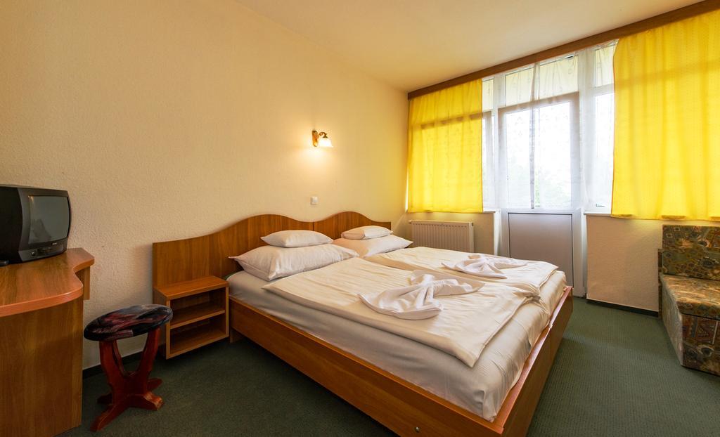 Hotel Nostra Siofok Luaran gambar