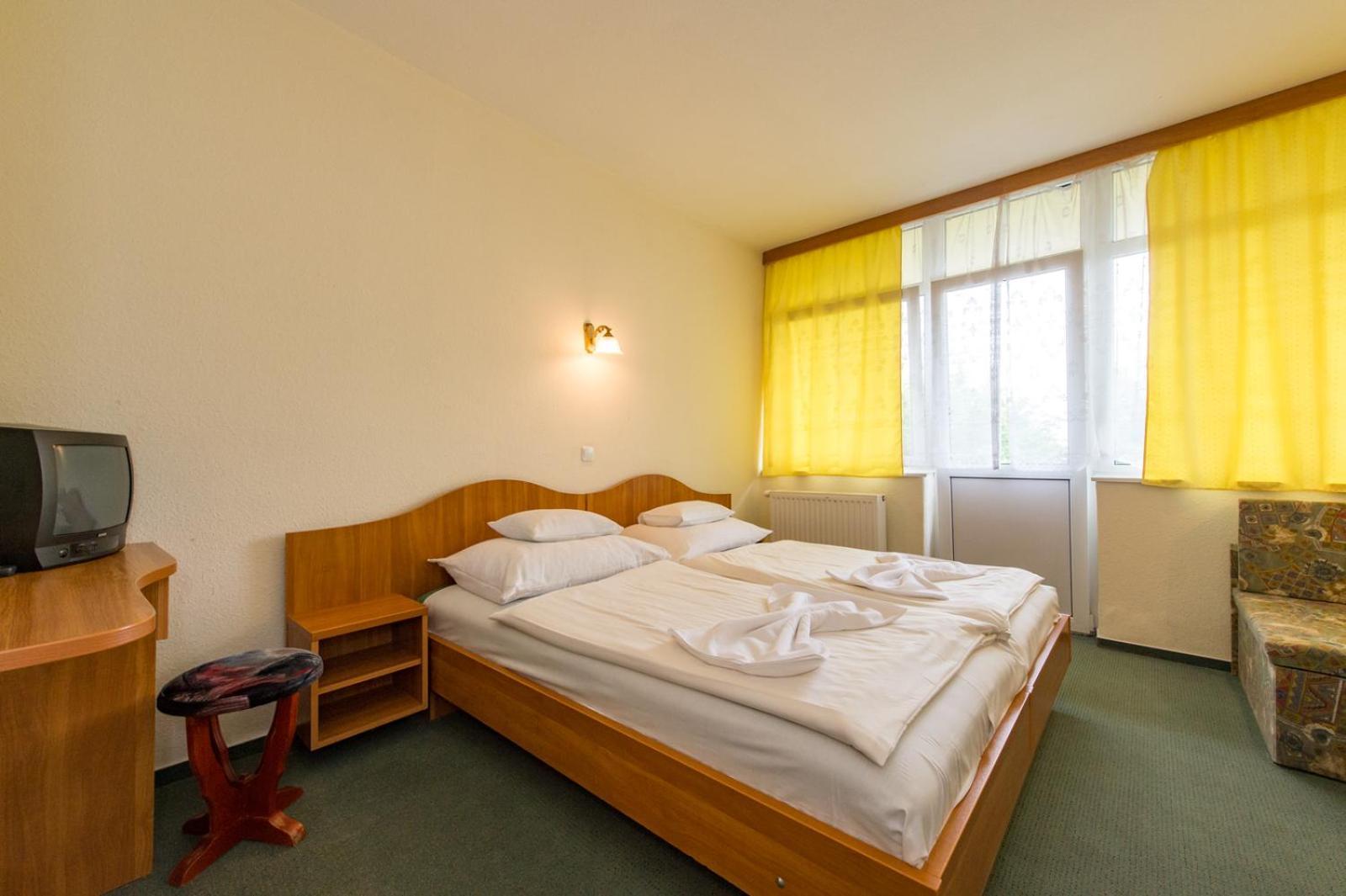 Hotel Nostra Siofok Luaran gambar